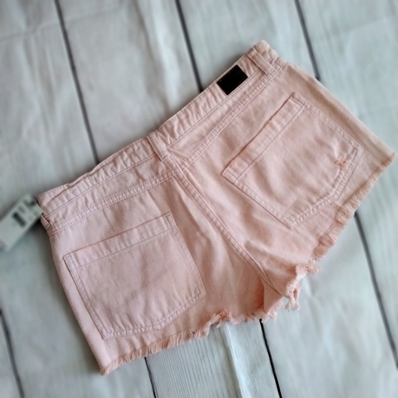 New! O'Neill Shorts 🌺 - Picture 2 of 6